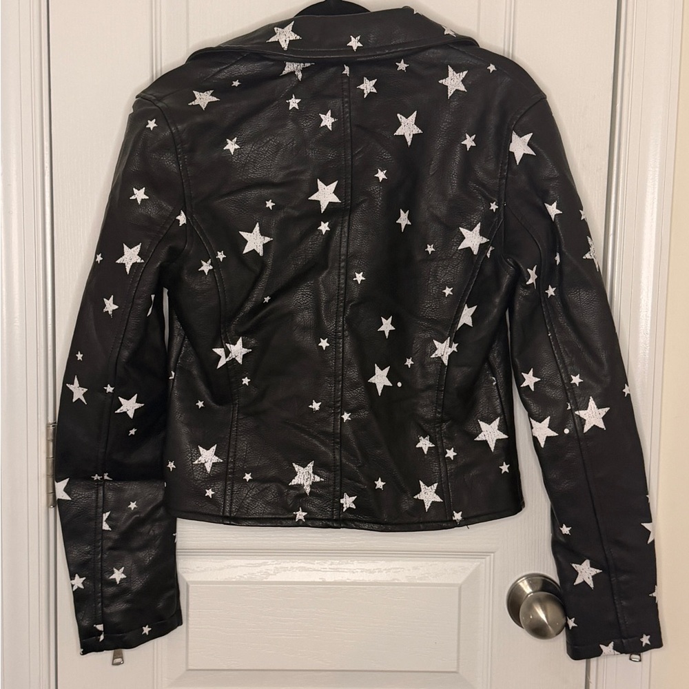 Vigoss Black Leather Jacket with White Stars PTP 18 size small - Picture 3 of 6